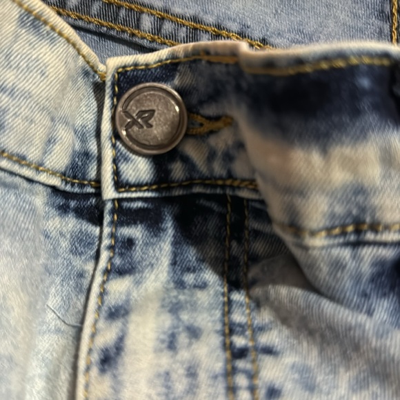 X Ray Jean Shorts - Size 34 - Picture 4 of 4